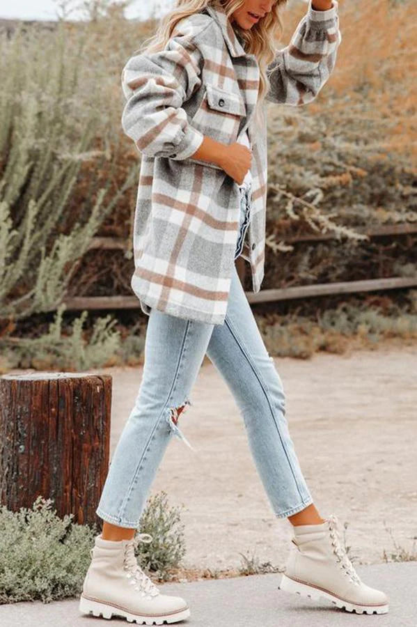 Checkered jacket with pockets for women