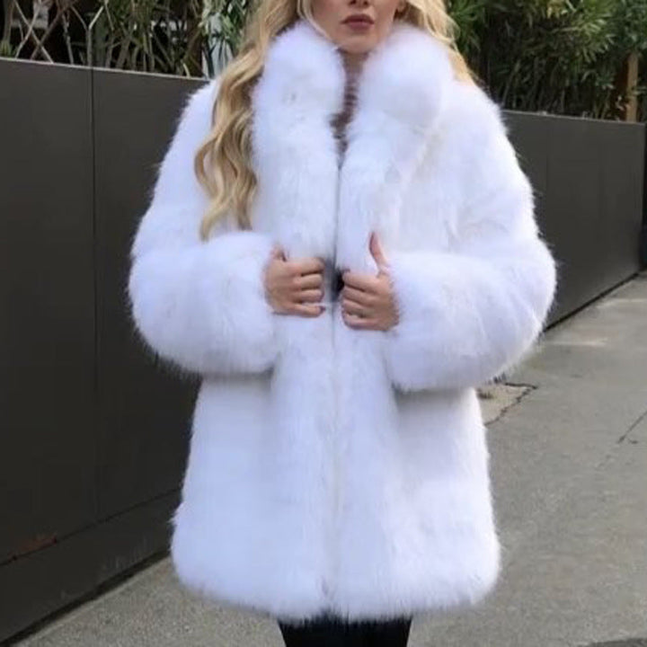 Ladies Luxurious Faux Fur Coat with Voluminous Sleeves