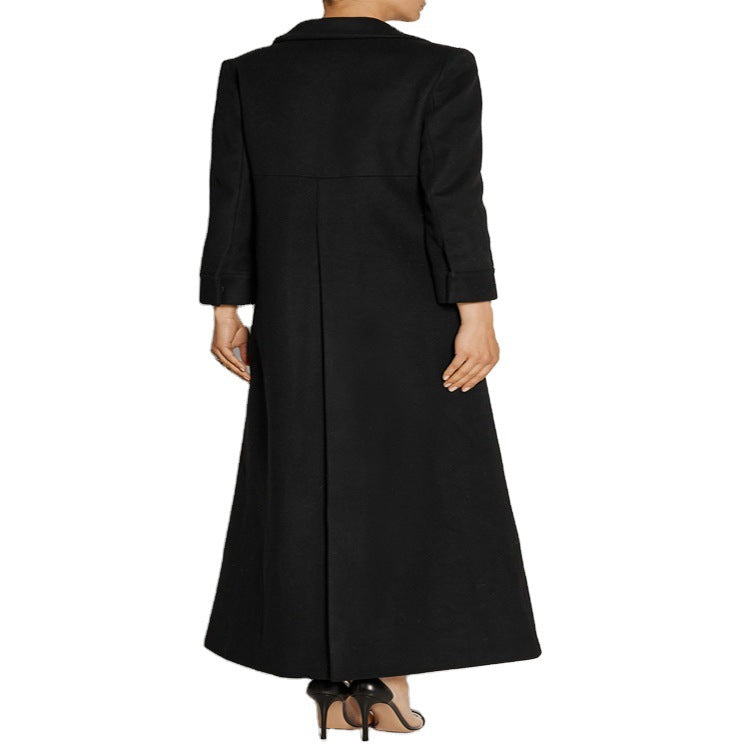 Ladies Floor-Length Single-Breasted Coat with Split and Tailored Silhouette