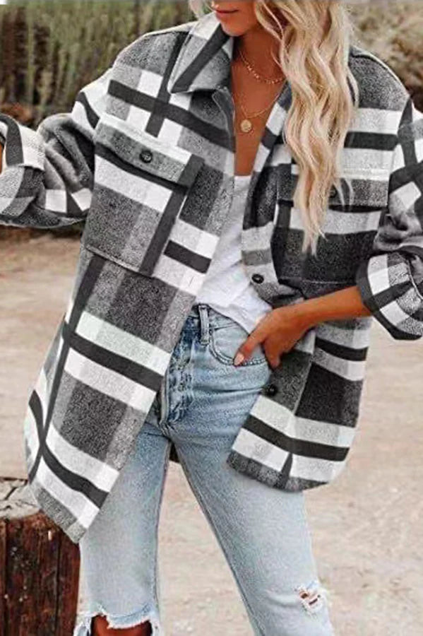 Checkered jacket with pockets for women
