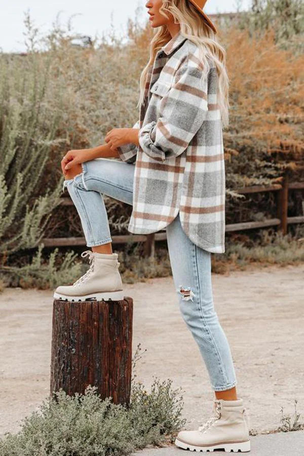 Checkered jacket with pockets for women