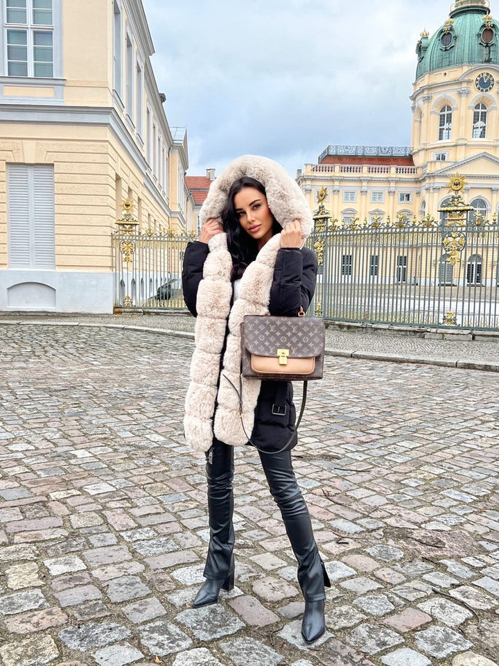 Stylish hooded jacket with Belt