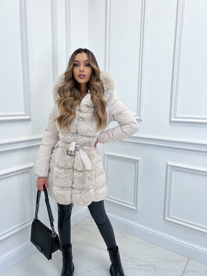 Stylish hooded jacket with Belt