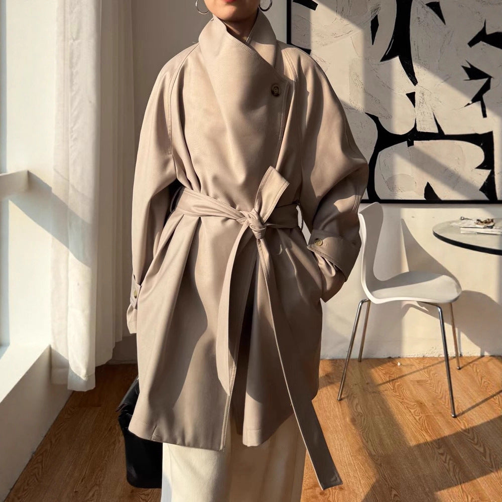 Women Elegant Trench Coat made of high-quality material