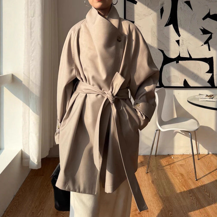 Women Elegant Trench Coat made of high-quality material