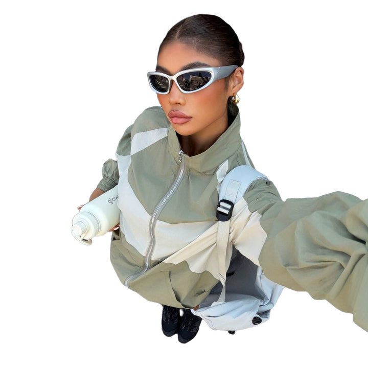 Women Lightweight color Block Windbreaker with Stand-Up Collar and Zip Closure