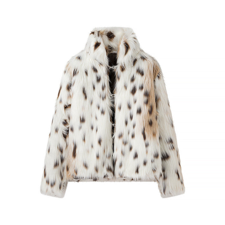 Ladies short fur jacket made of faux fur with leopard print and boxy silhouette