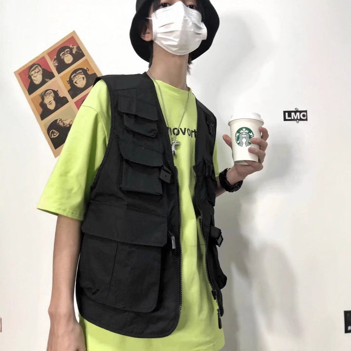 Unisex multifunctional utilitarian vest