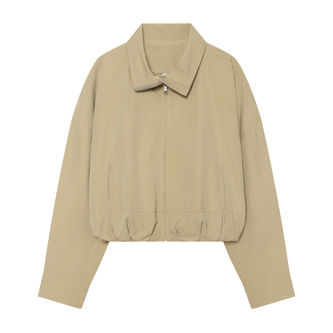 Women’s utilitarian short jacket with zip and shirt collar