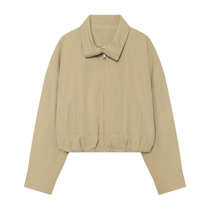 Women’s utilitarian short jacket with zip and shirt collar