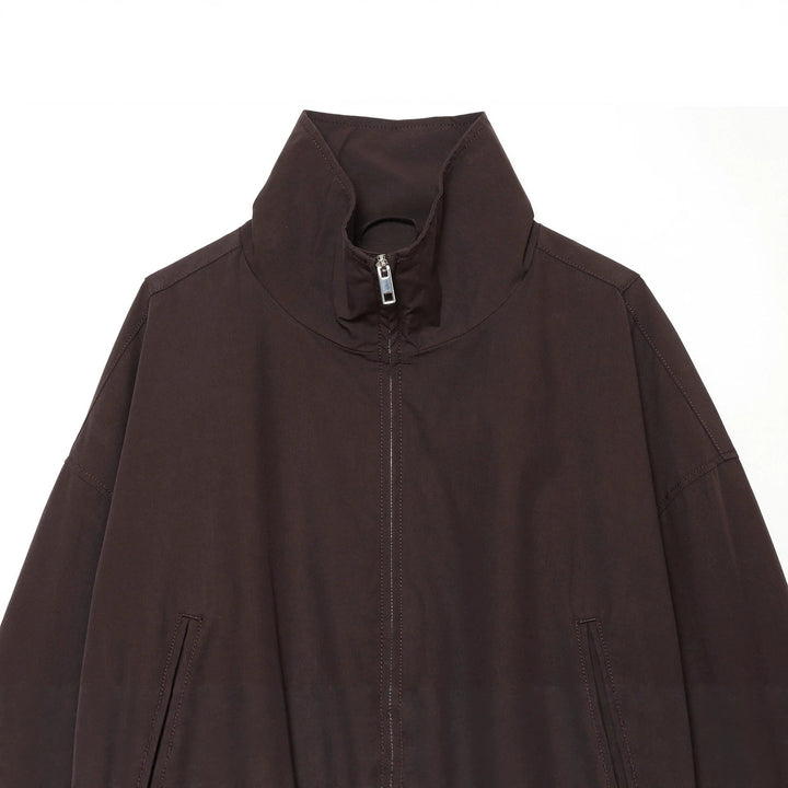 Women’s utilitarian short jacket with zip and shirt collar