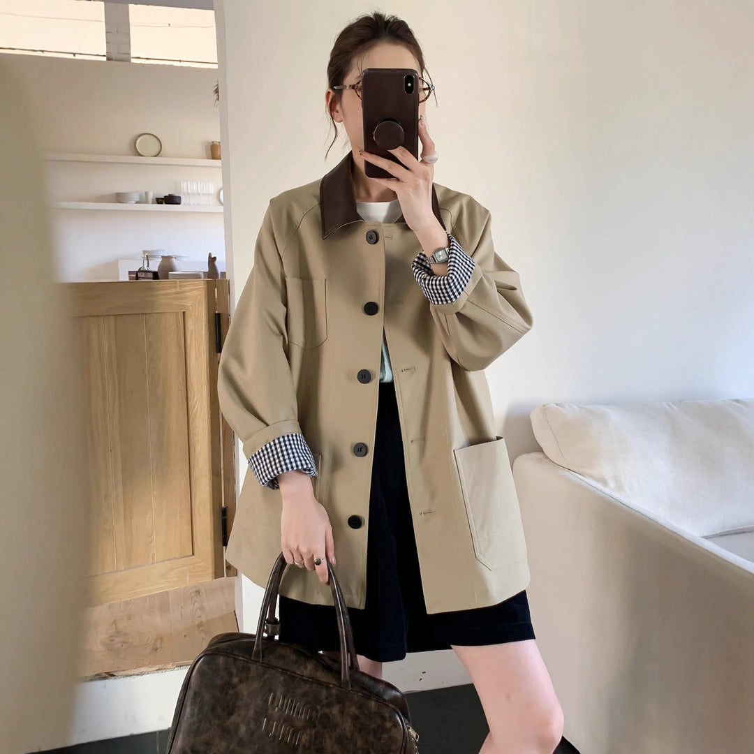 Women Lightweight Oversized Transition Jacket with Contrast Collar and Checkered Sleeve Hem