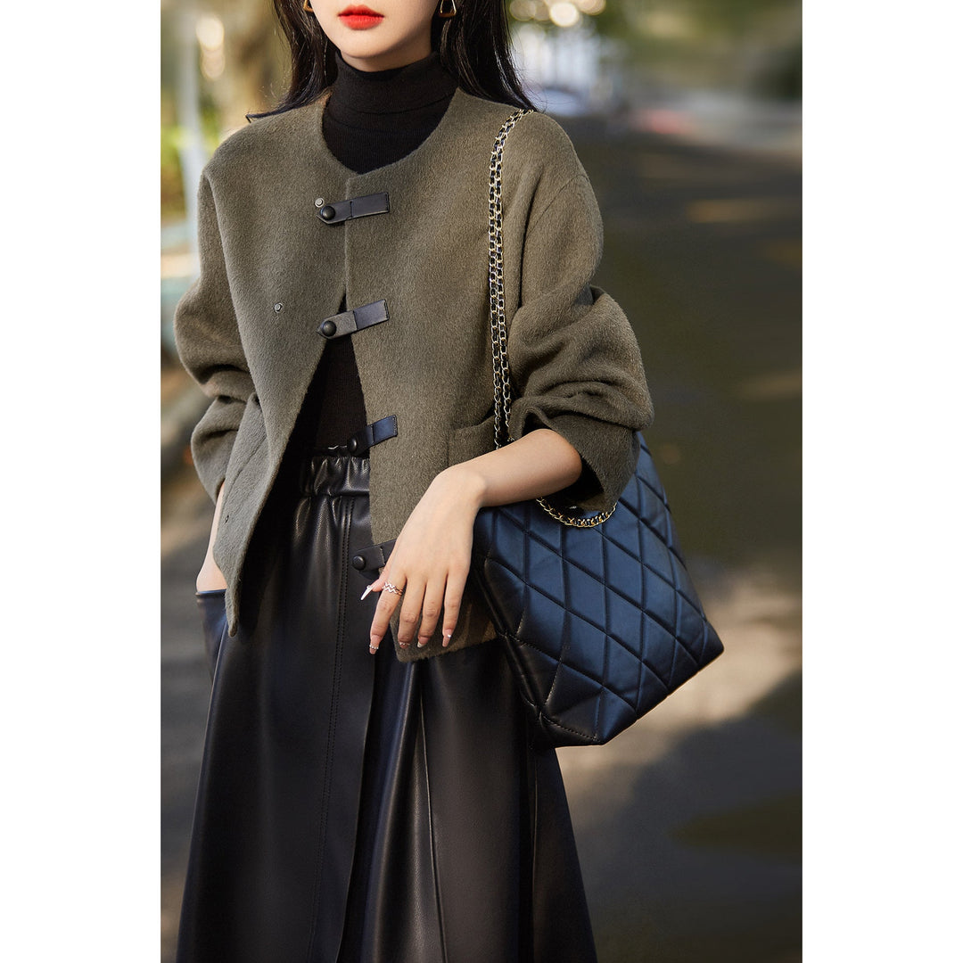 Women Elegant Wool Jacket with Buttons