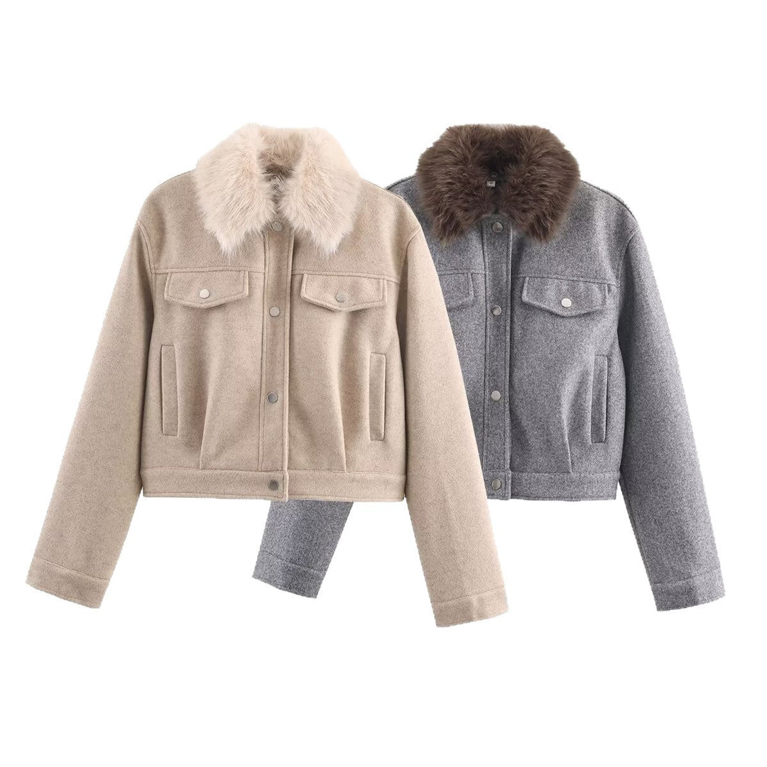Ladies short wool jacket with voluminous fur collar, snap-button front and patch chest pockets
