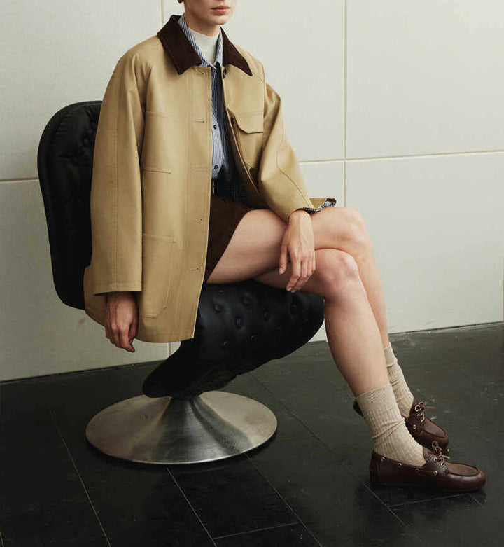 Women Fashionable Jacket with Classic Cut