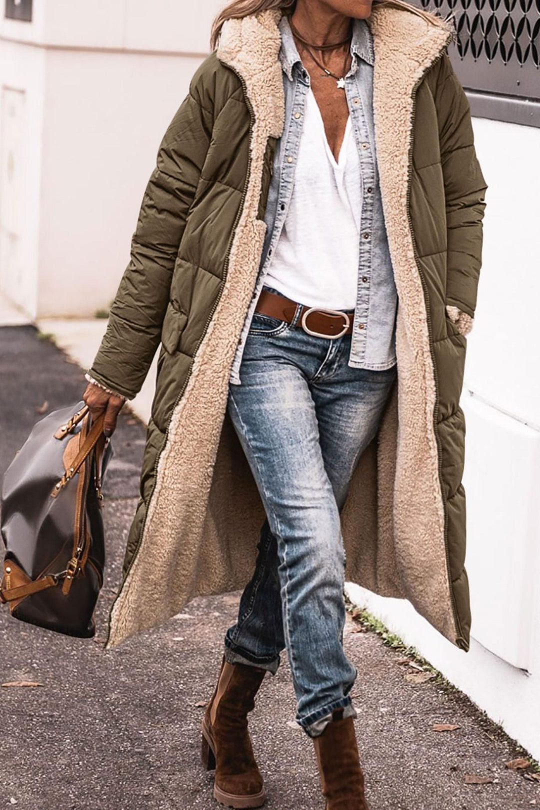 Women quilted jacket with stand-up collar and patch pockets