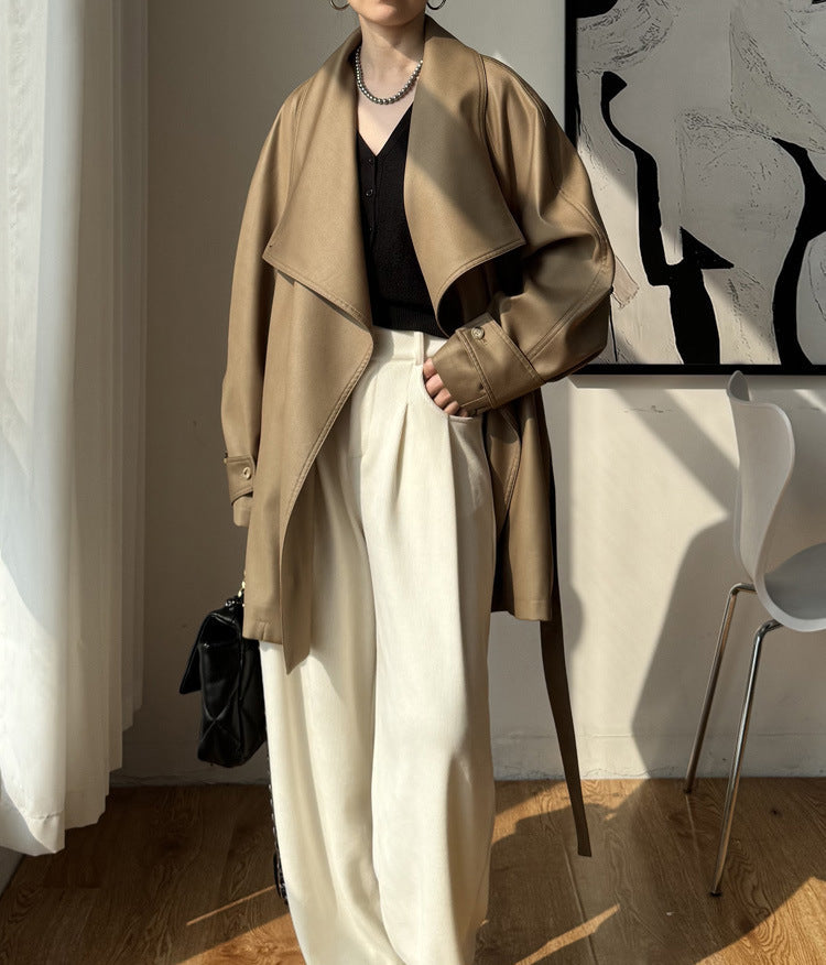 Women Elegant Trench Coat made of high-quality material