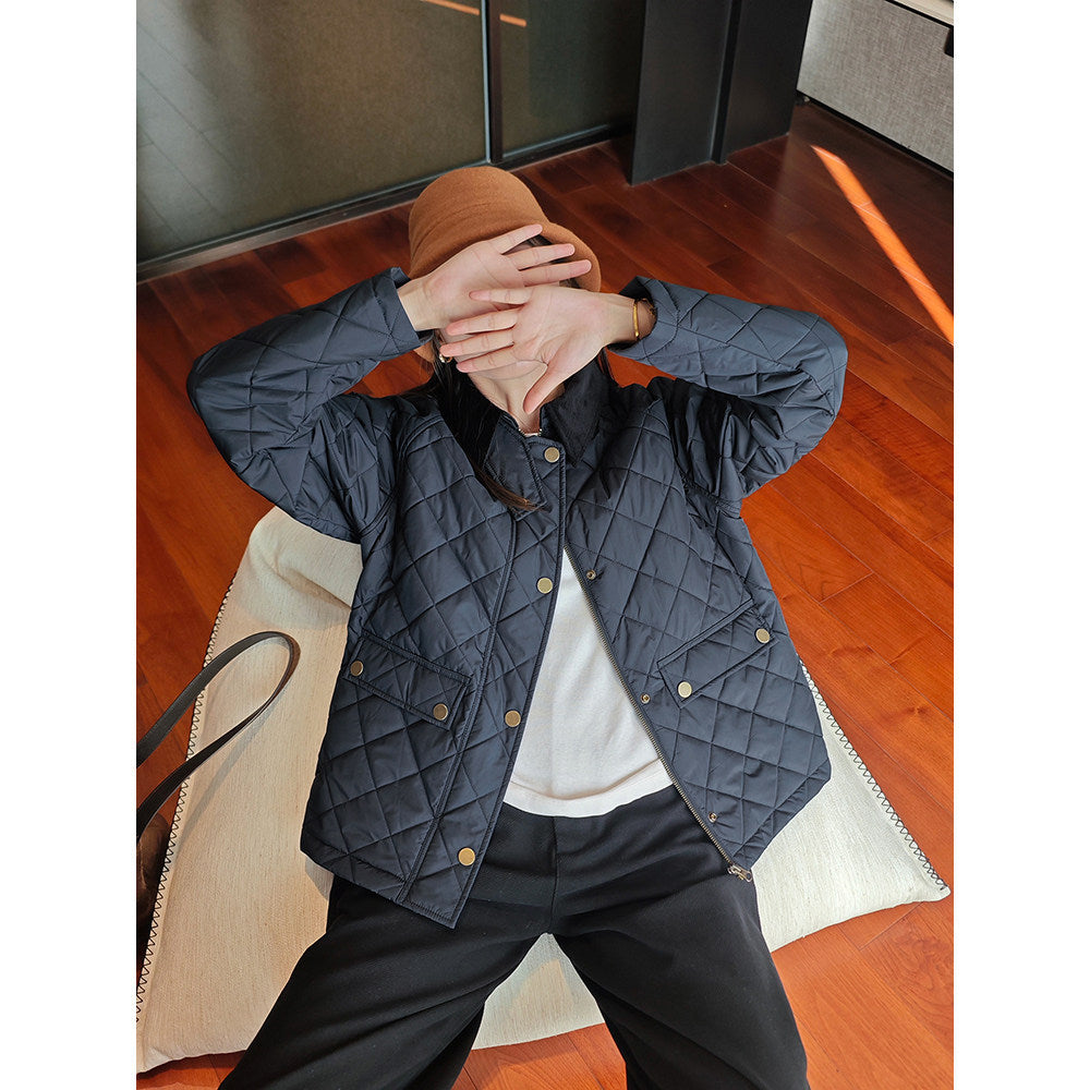Women Fashionable Quilted Jacket with Collar