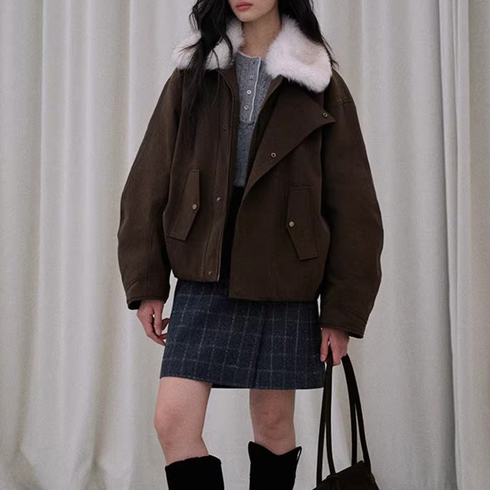 Women’s Stylish and Comfortable Transition Jacket with Teddy Collar