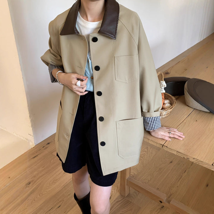 Women Lightweight Oversized Transition Jacket with Contrast Collar and Checkered Sleeve Hem