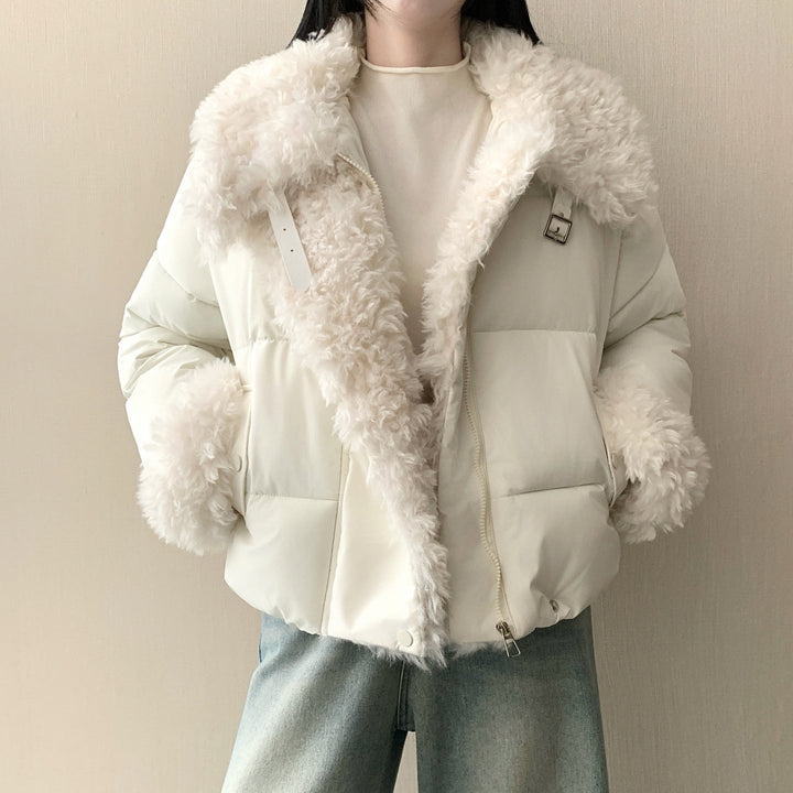 Women nan short oversized puffer jacket with teddy lining, lapel collar and buckle closure
