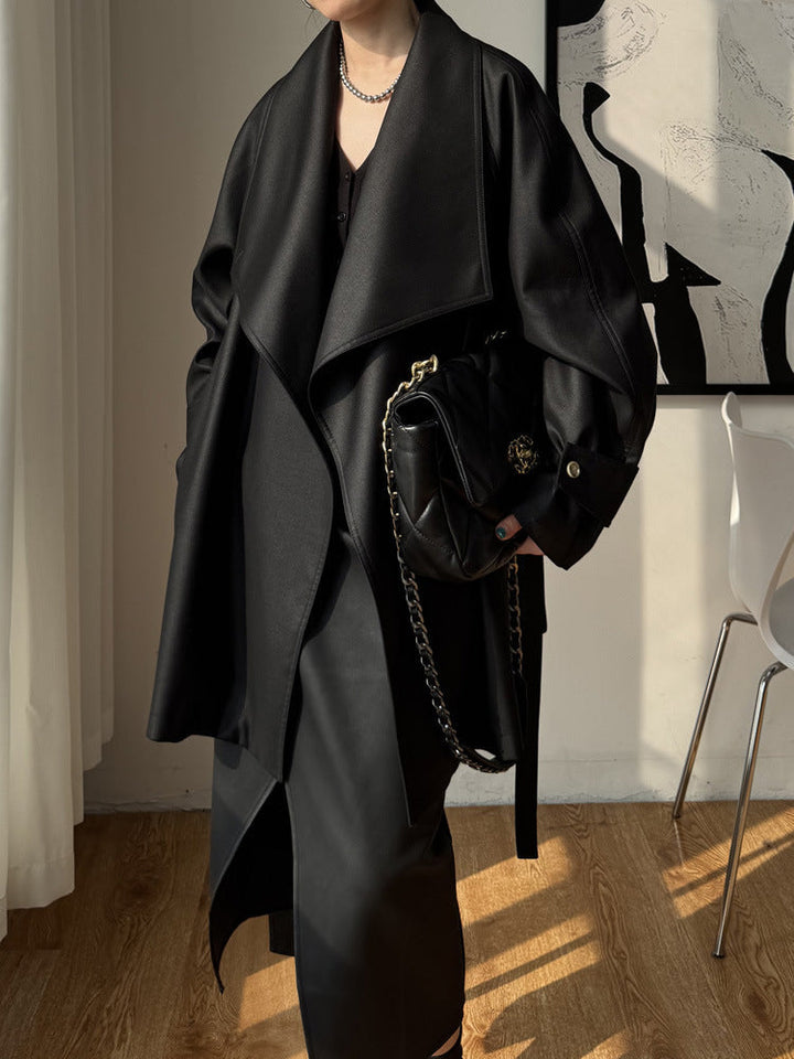 Women Elegant Trench Coat made of high-quality material
