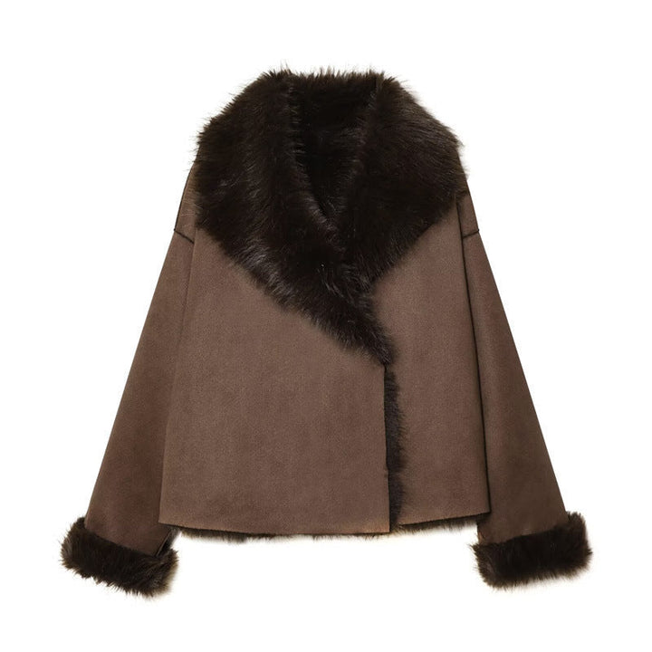 Women’s short jacket in lambskin look with voluminous fur collar and shortened sleeves