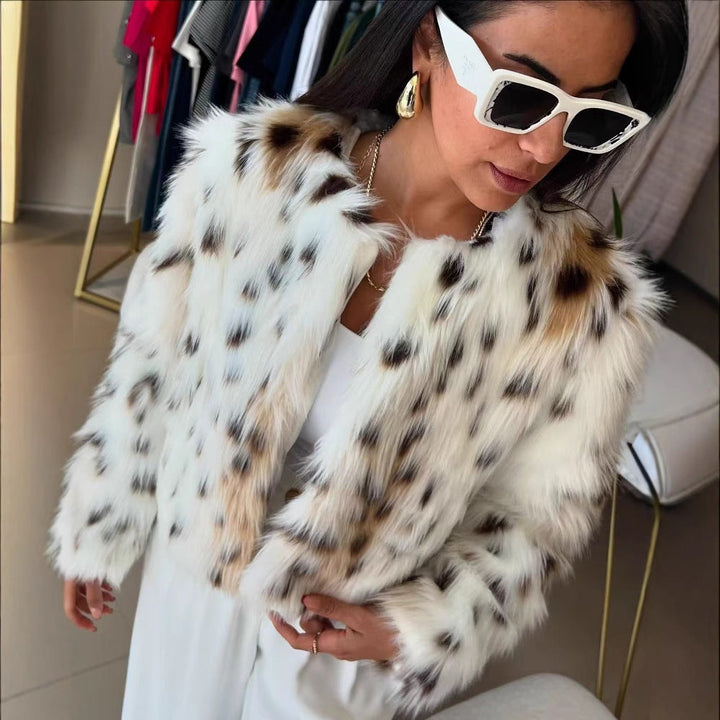 Ladies short fur jacket made of faux fur with leopard print and boxy silhouette