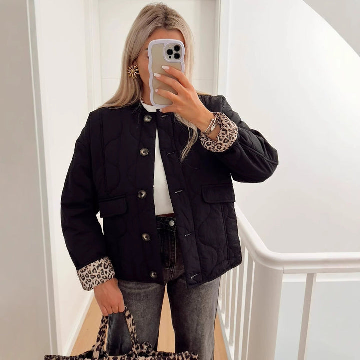 Women Padded Quilted Jacket in Boxy Cut with Round Neckline and Applied Pockets