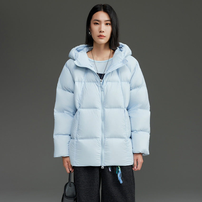 Women short cut boxy quilted jacket with detachable hood and thermo insulation