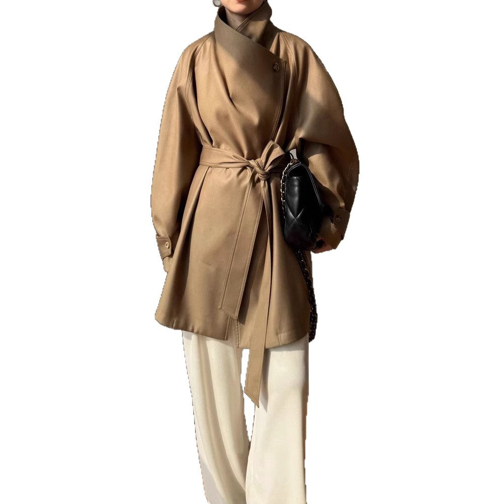 Women Elegant Trench Coat made of high-quality material