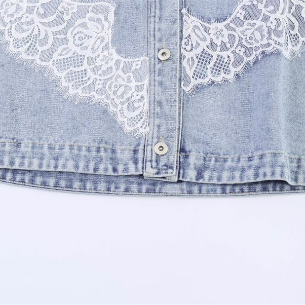 Women cropped denim jacket with lace trim and dropped shoulder