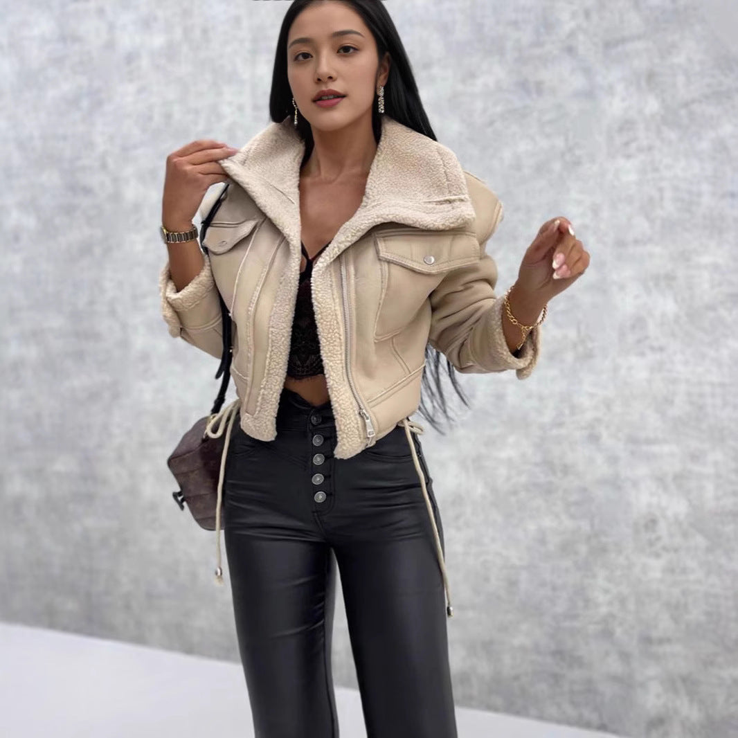 Women short-cut biker jacket with teddy lining and contrast seams