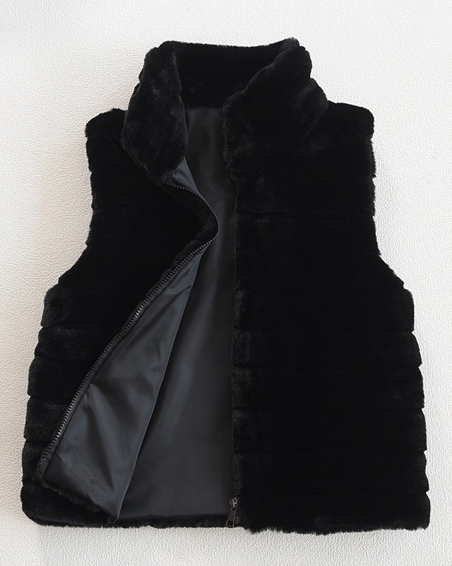 Quilted gilet with faux fur for women