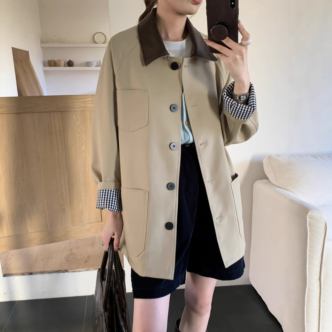Women Lightweight Oversized Transition Jacket with Contrast Collar and Checkered Sleeve Hem