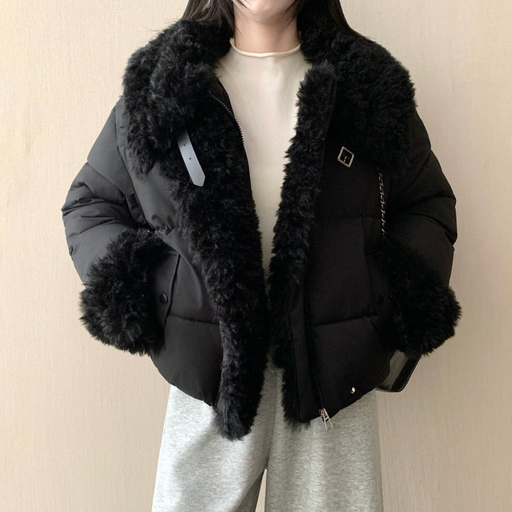 Women nan short oversized puffer jacket with teddy lining, lapel collar and buckle closure