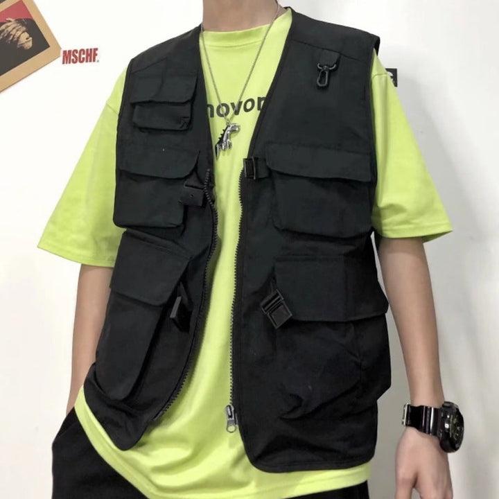 Unisex multifunctional utilitarian vest
