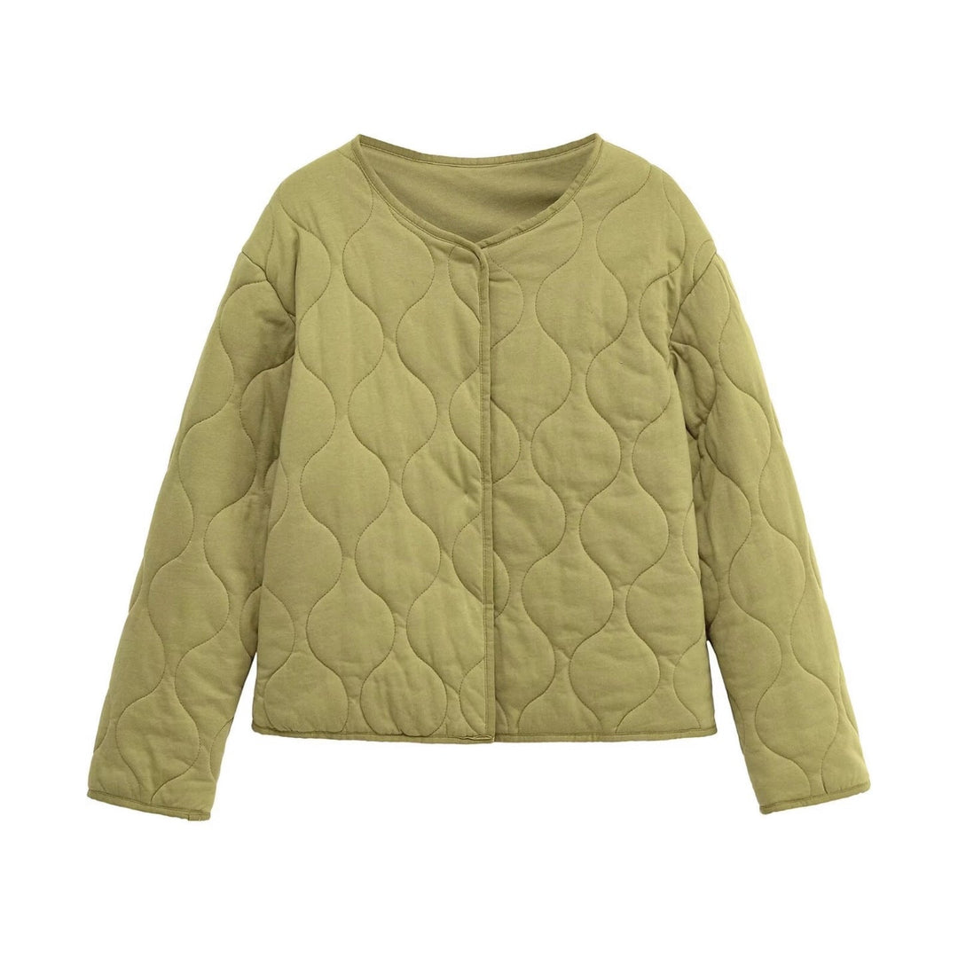 Ladies Quilted Short Jacket in Oversized Cut with Round Neck and Wave Stitching