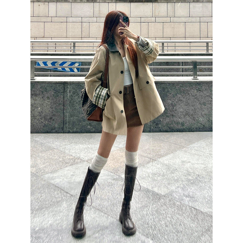 Women’s short jacket in oversized boxy cut with checked turn-up cuffs and patch pockets