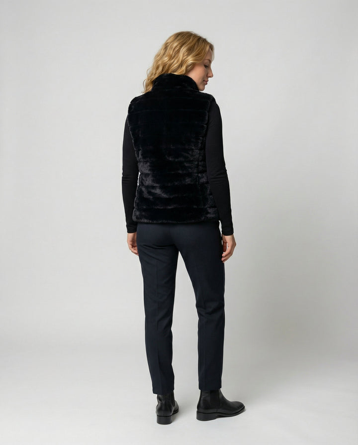 Quilted gilet with faux fur for women