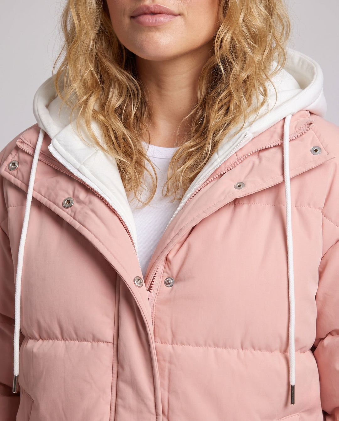 Women Fashionable Quilted Jacket with Hood