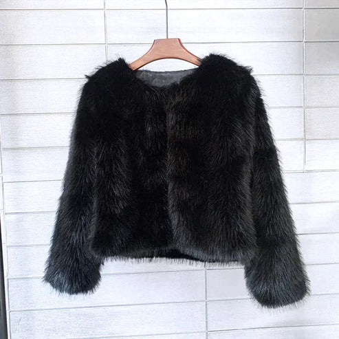 Elegant short coat with faux Fur