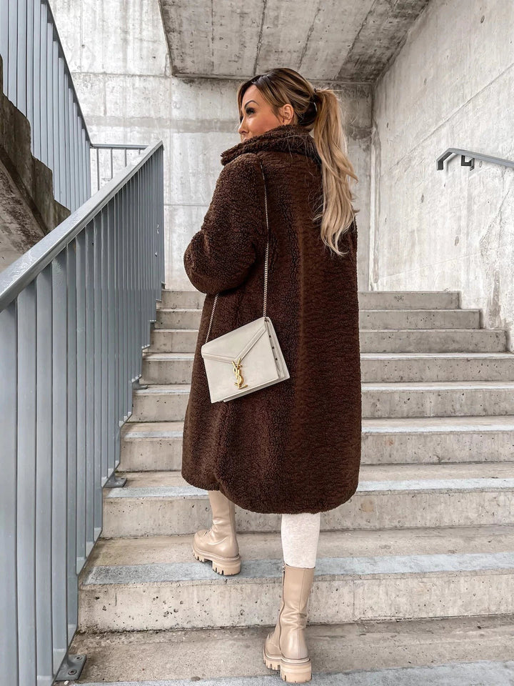 Winter coat with fwe wool