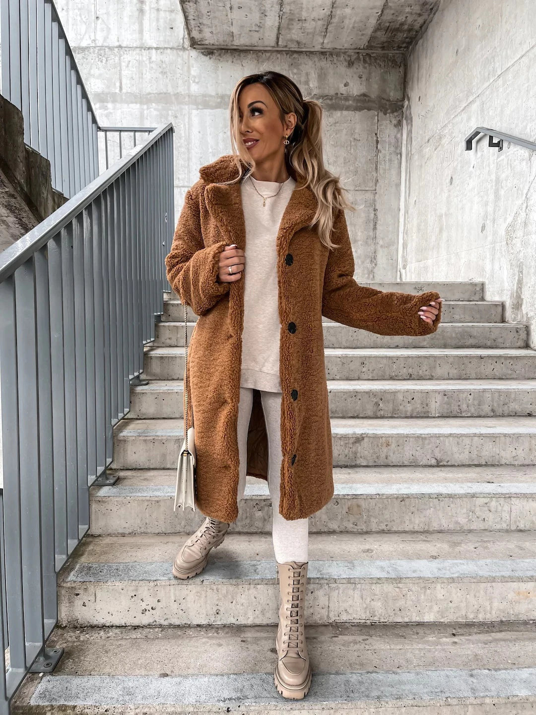 Winter coat with fwe wool