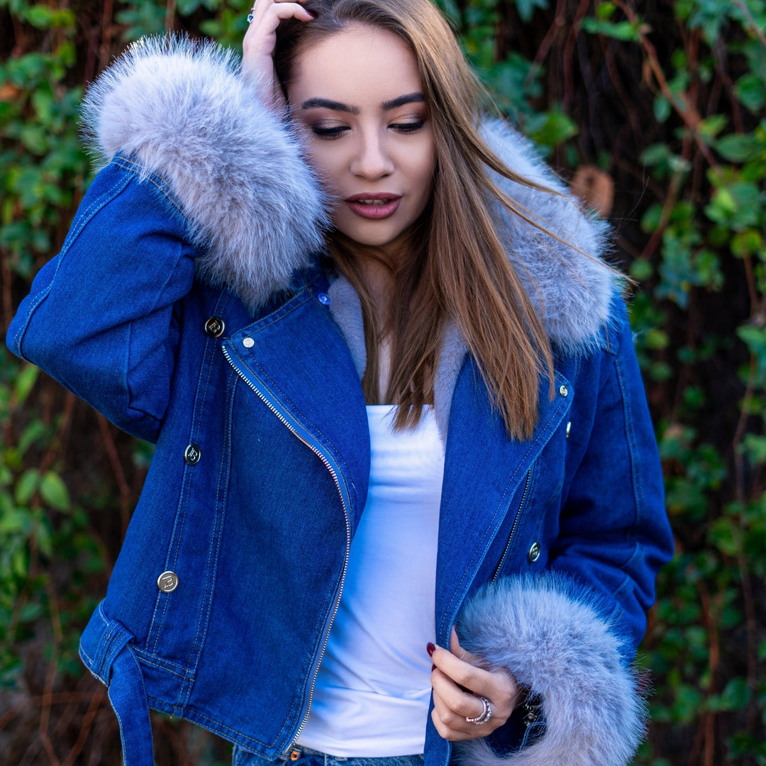 denim jacket with faux Fur collar